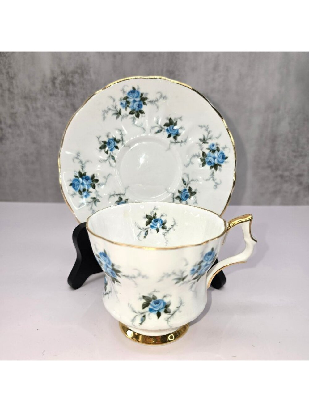 Royal Arden Teacup and Saucer English Fine Bone China Blue Rose Floral VL5152